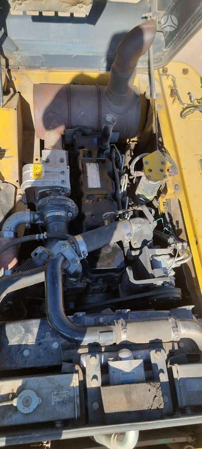 Komatsu PC210 LC-8, экскаваторы