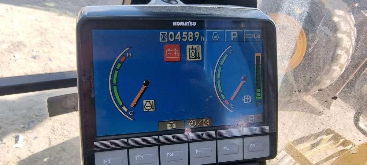 Komatsu PC210 LC-8, экскаваторы