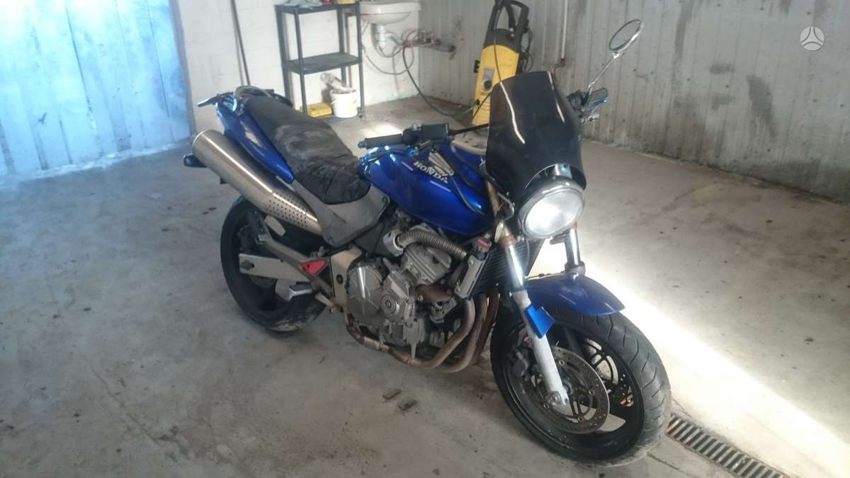 Honda Hornet, street / classic