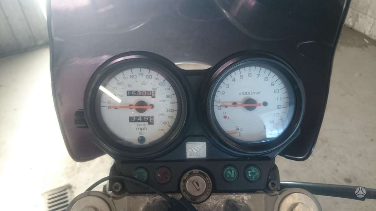 Honda Hornet, street / classic