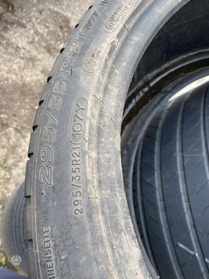 Michelin, vasaras 295/35 R21