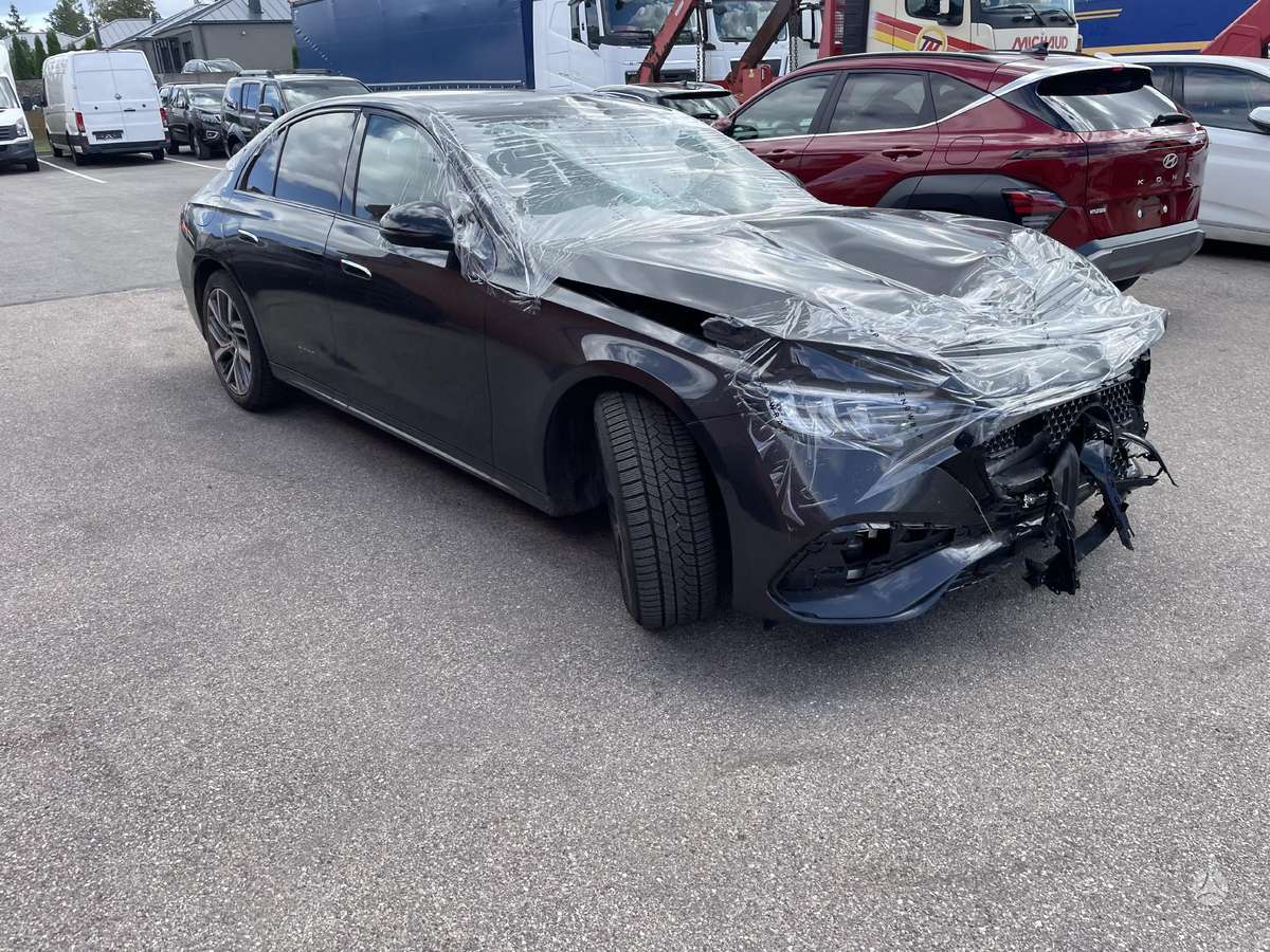 Mercedes-Benz E klasė W214 dalys