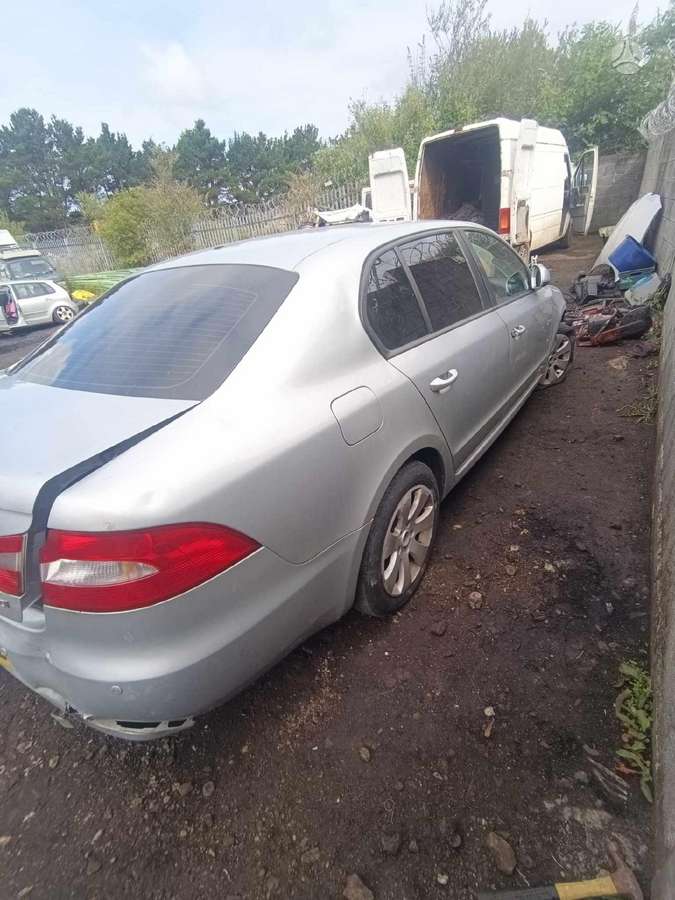 Skoda Superb for parts