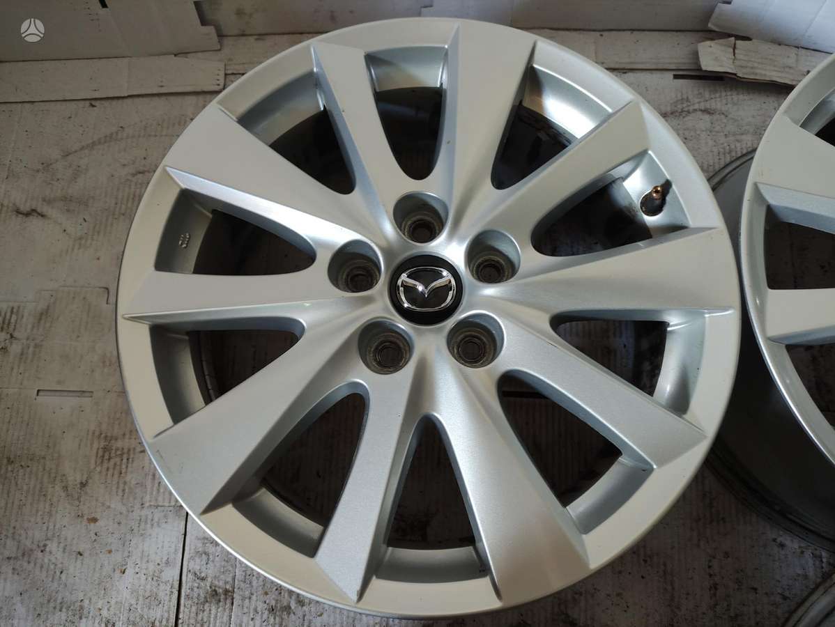 Mazda, lengvojo lydinio, R17