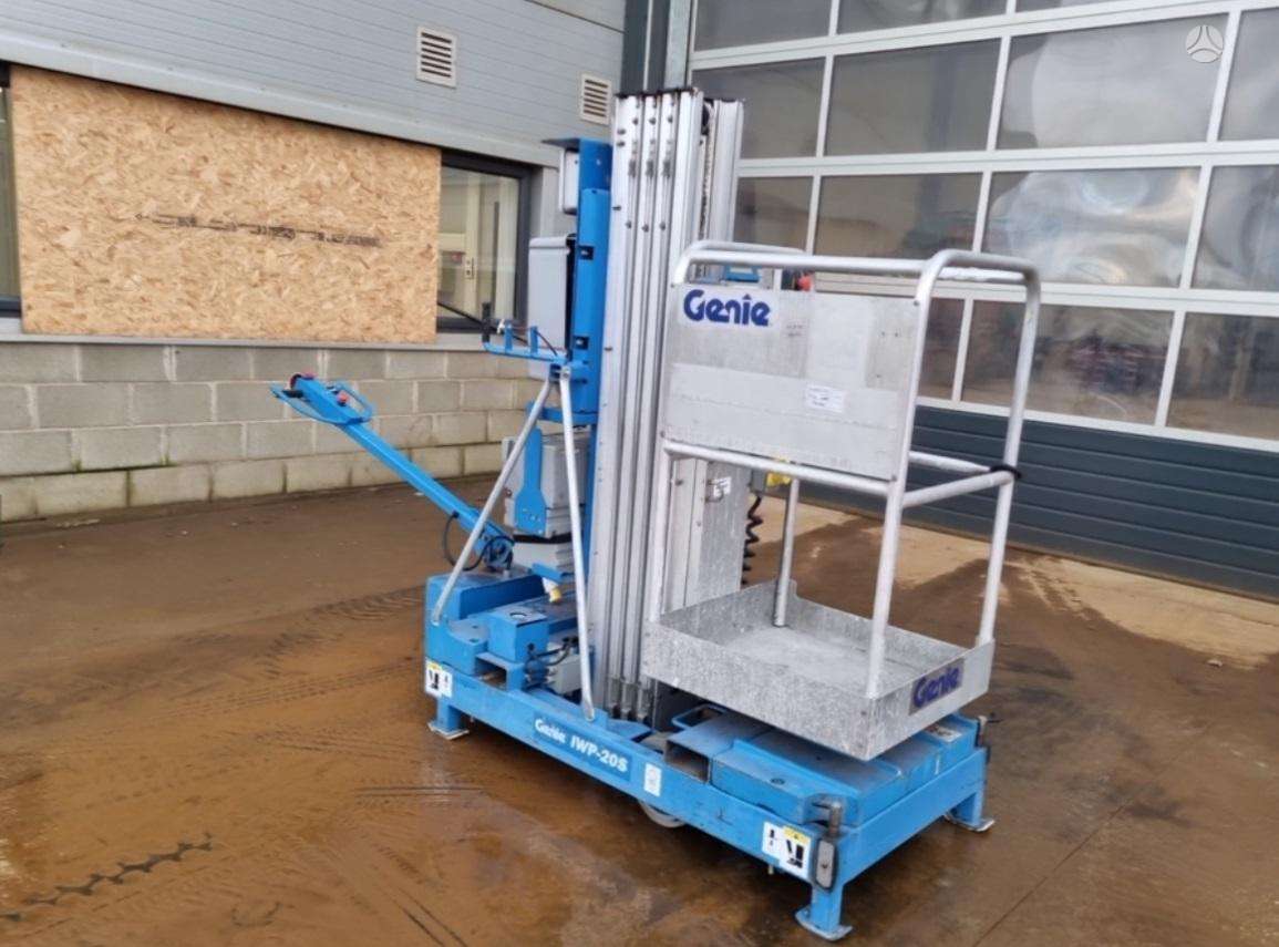Genie IWP-20S, vertikalūs keltuvai