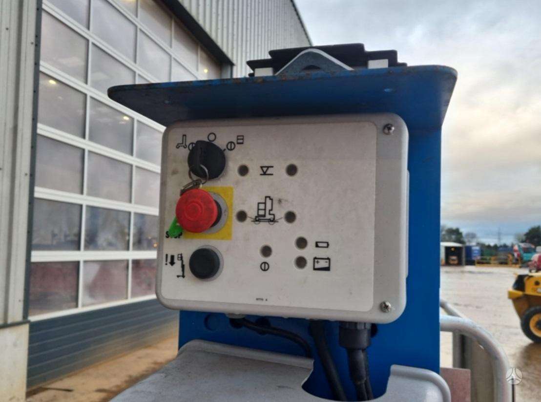Genie IWP-20S, vertikalūs keltuvai