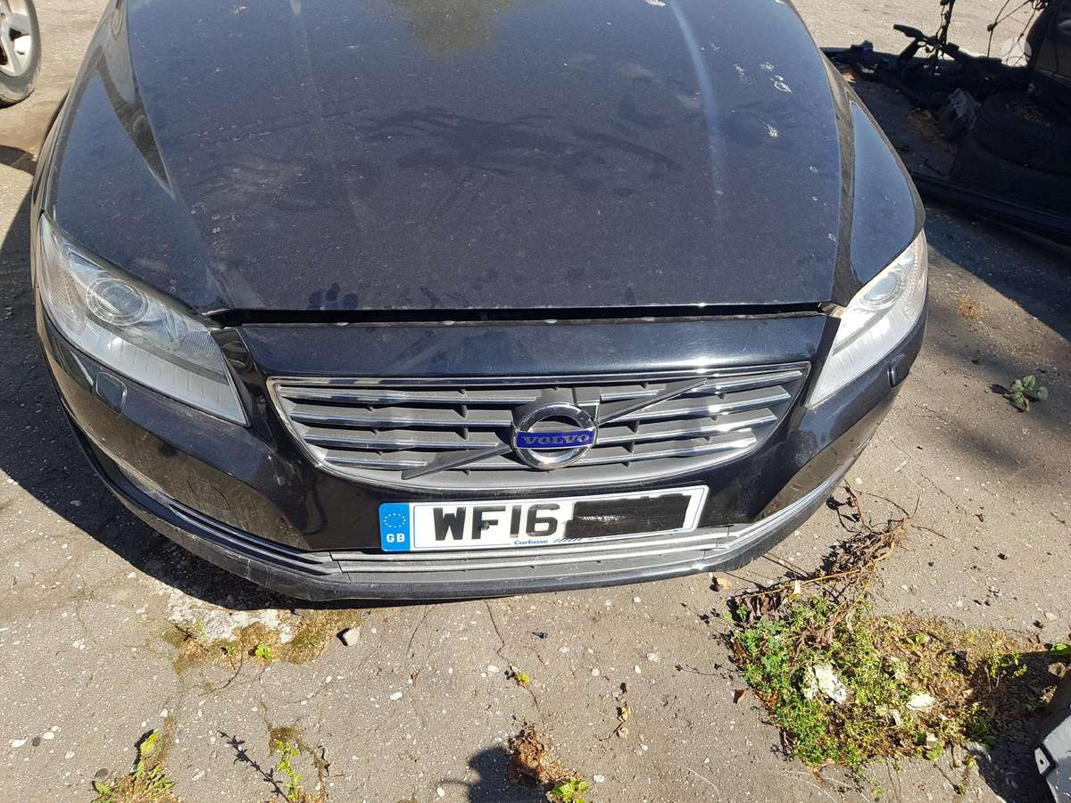 Volvo V70 Visos volvo dalys