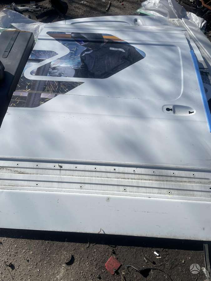 Mercedes-Benz Sprinter doors