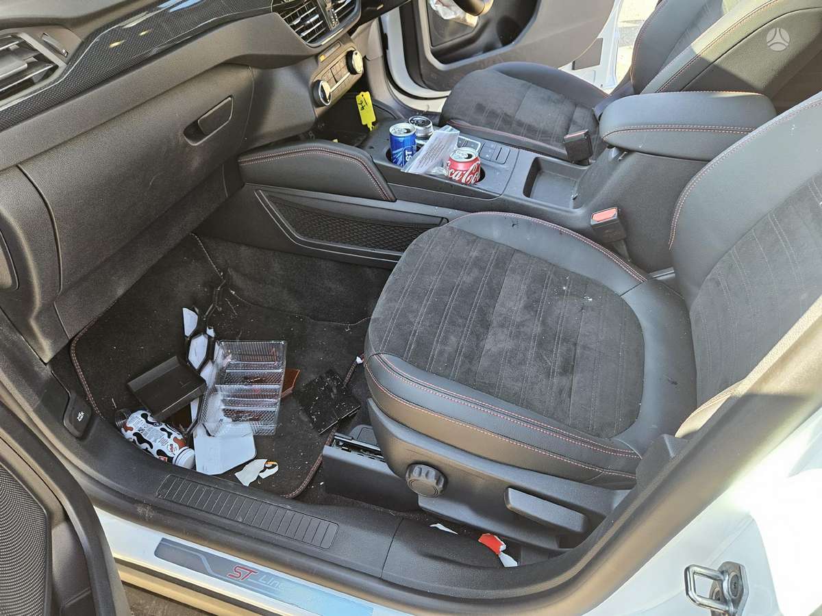 Ford Kuga Automobilio rida 4547