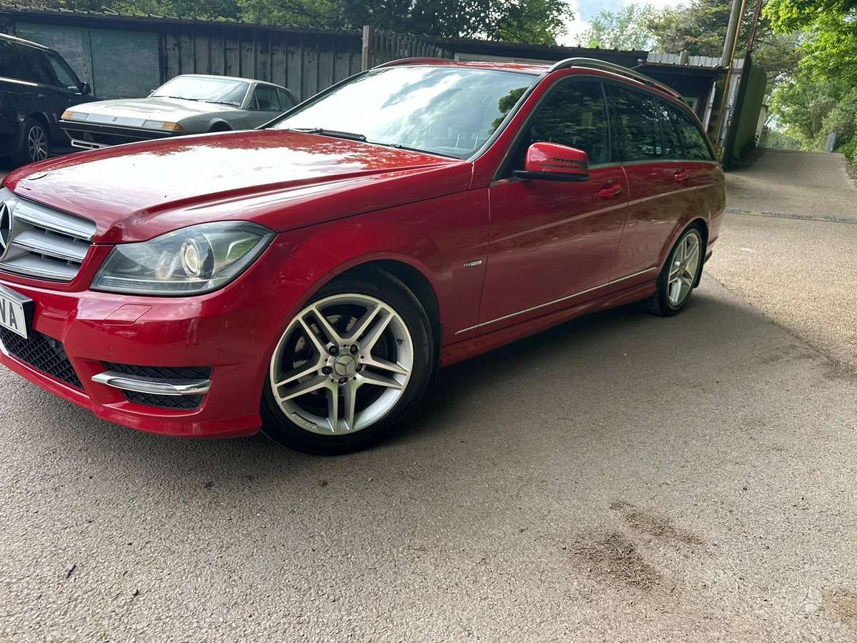 Mercedes-Benz C220