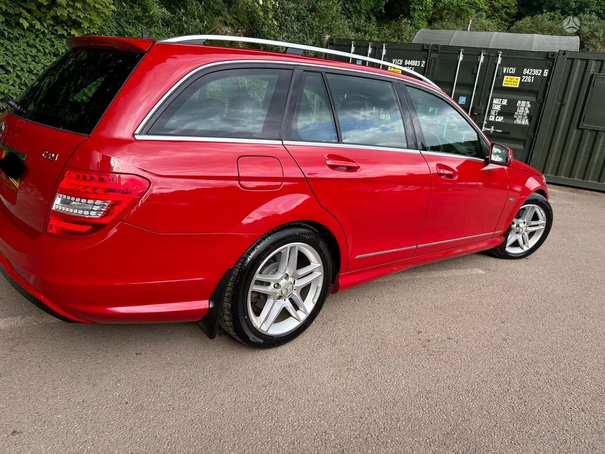Mercedes-Benz C220