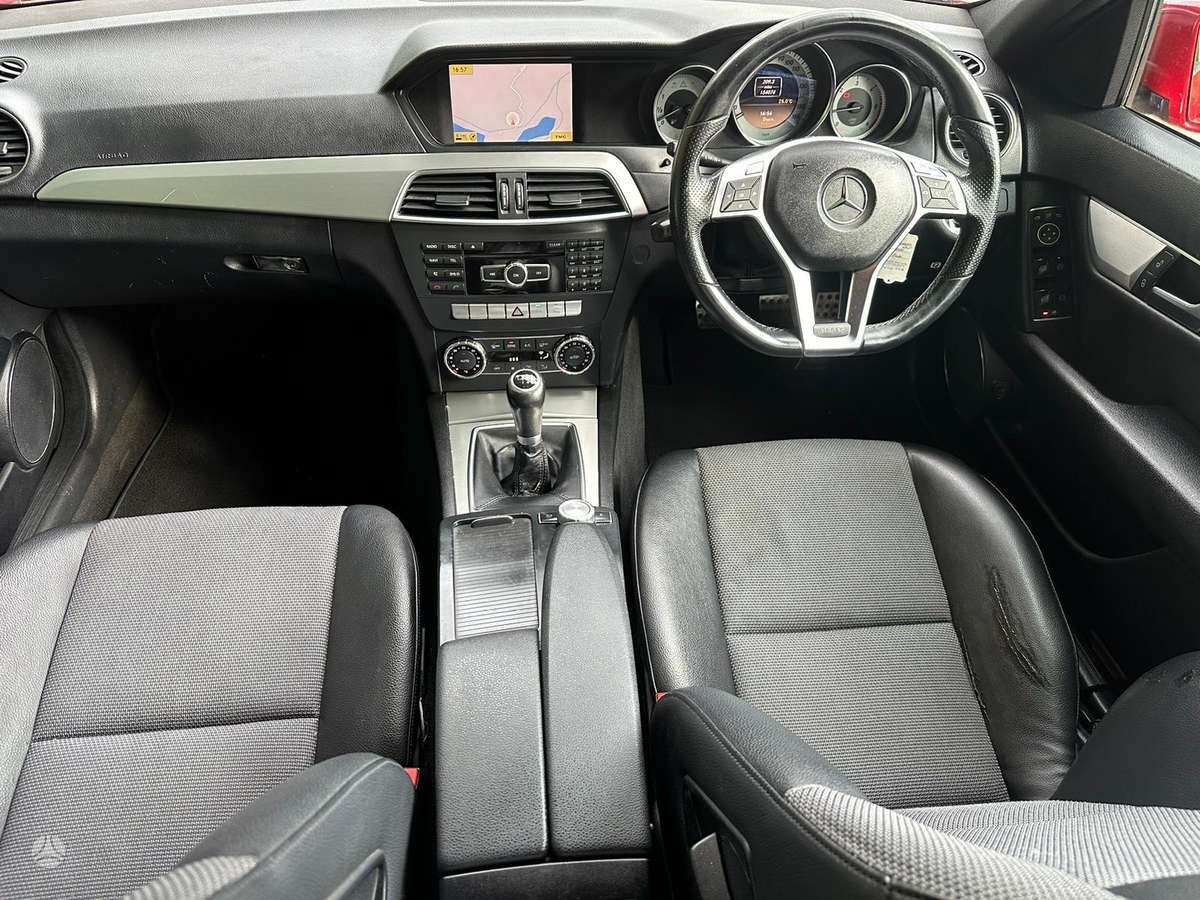 Mercedes-Benz C220