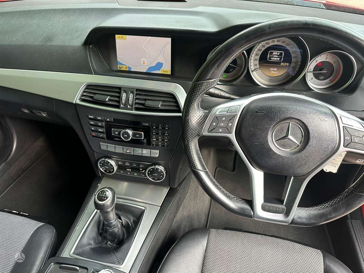 Mercedes-Benz C220