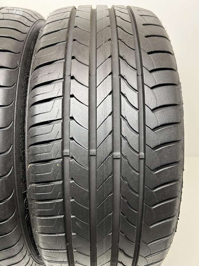 Goodyear Efficient Grip RFT 2021m, летние 225/45 R18