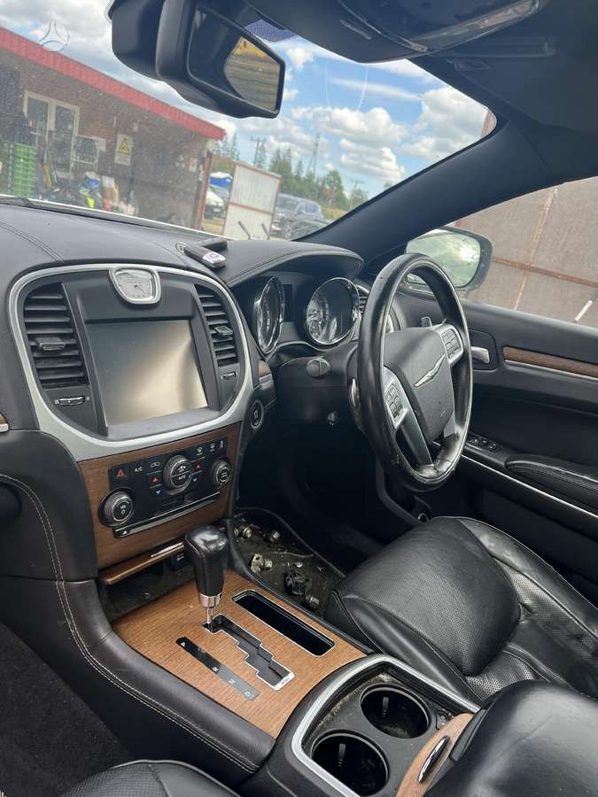 Chrysler 300C Chrysler 300c crd dalimis