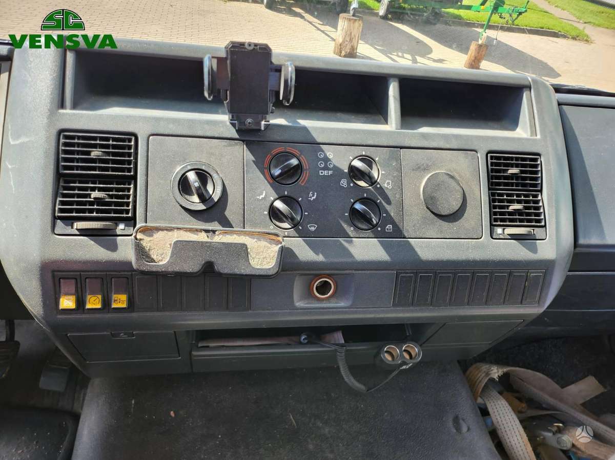 MAN LE 8.220, dropside trucks