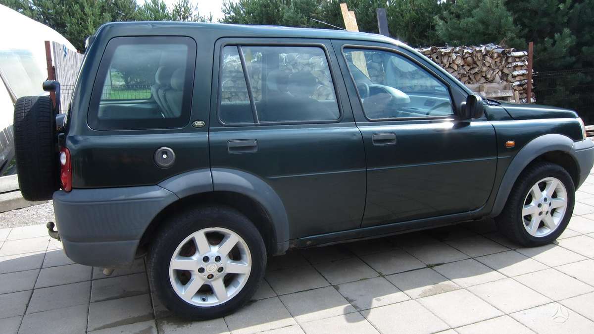 Land Rover Freelander Dalimis arba visa
