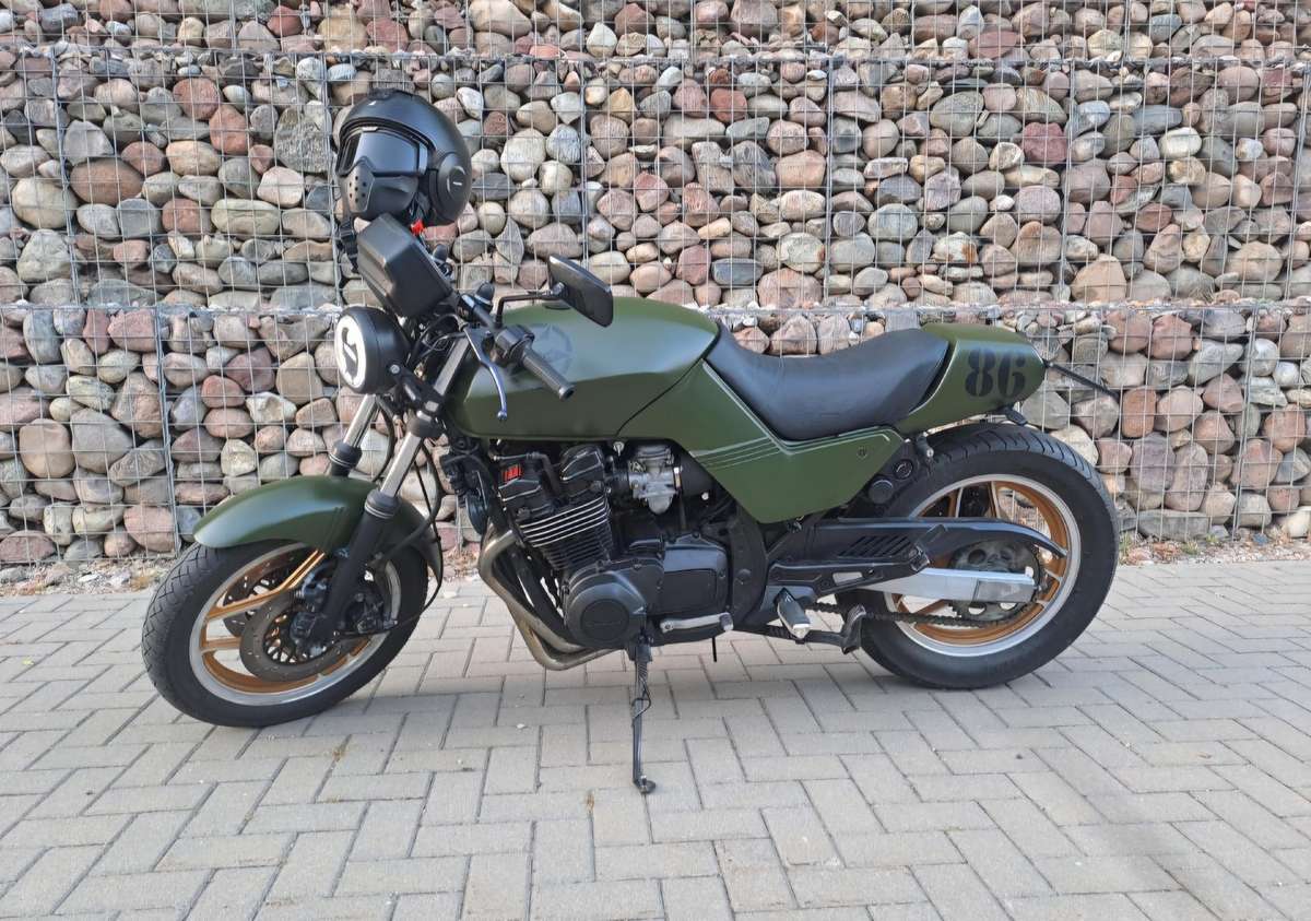Suzuki GSX 750cc, street / classic