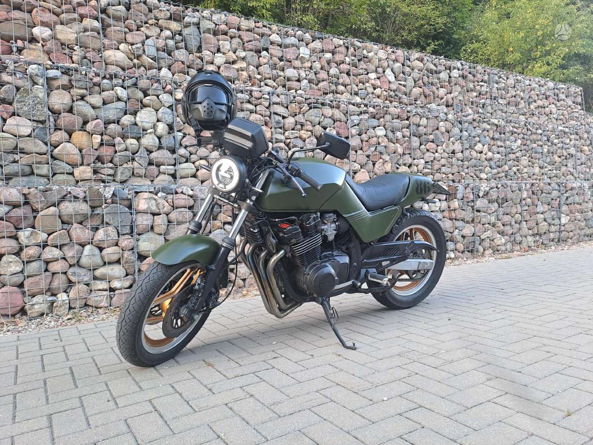 Suzuki GSX 750cc, street / classic