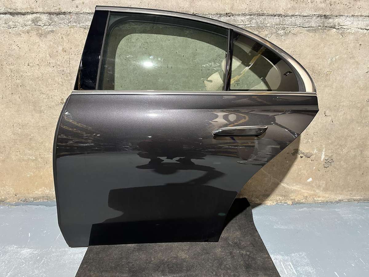Mercedes-Benz E klasė W214 dalys