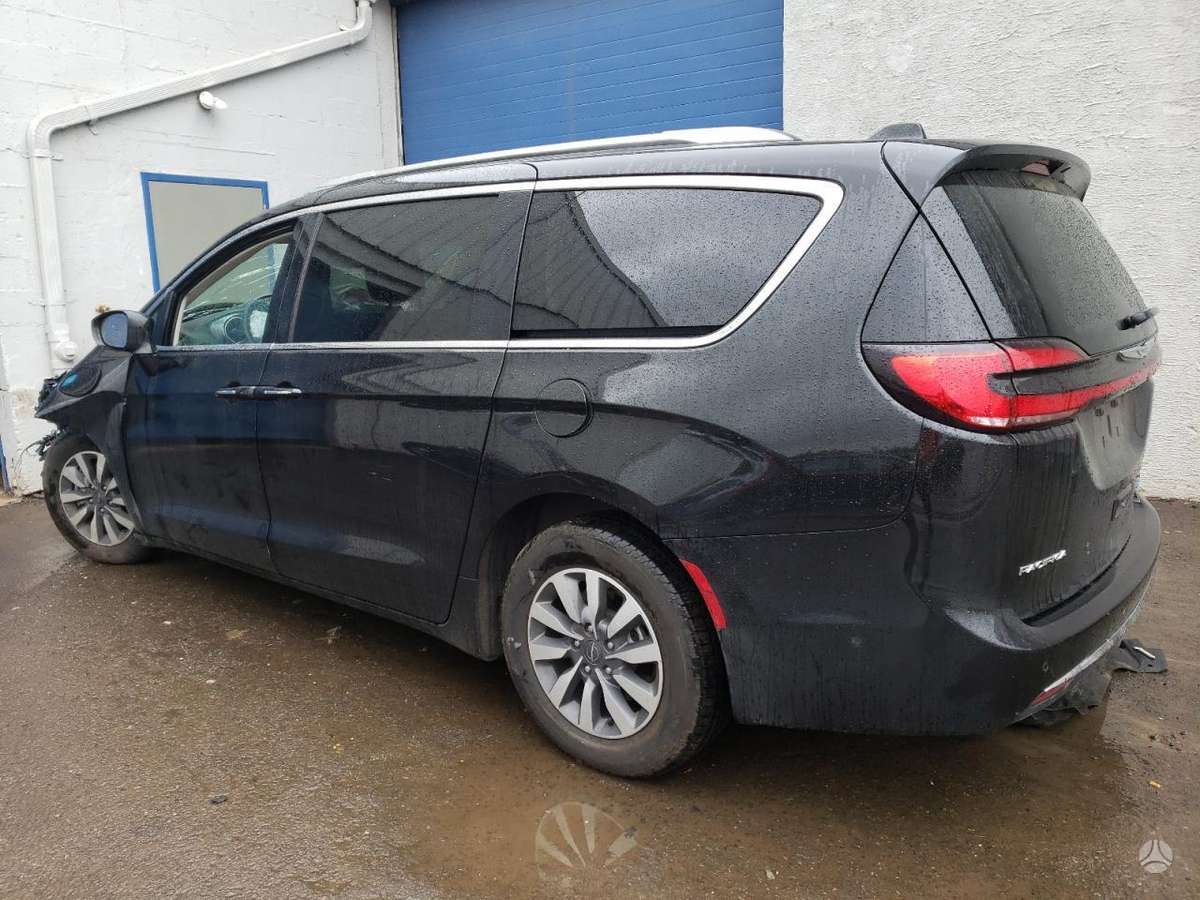 Chrysler Pacifica rezerves daļās. Pacifica hybridas