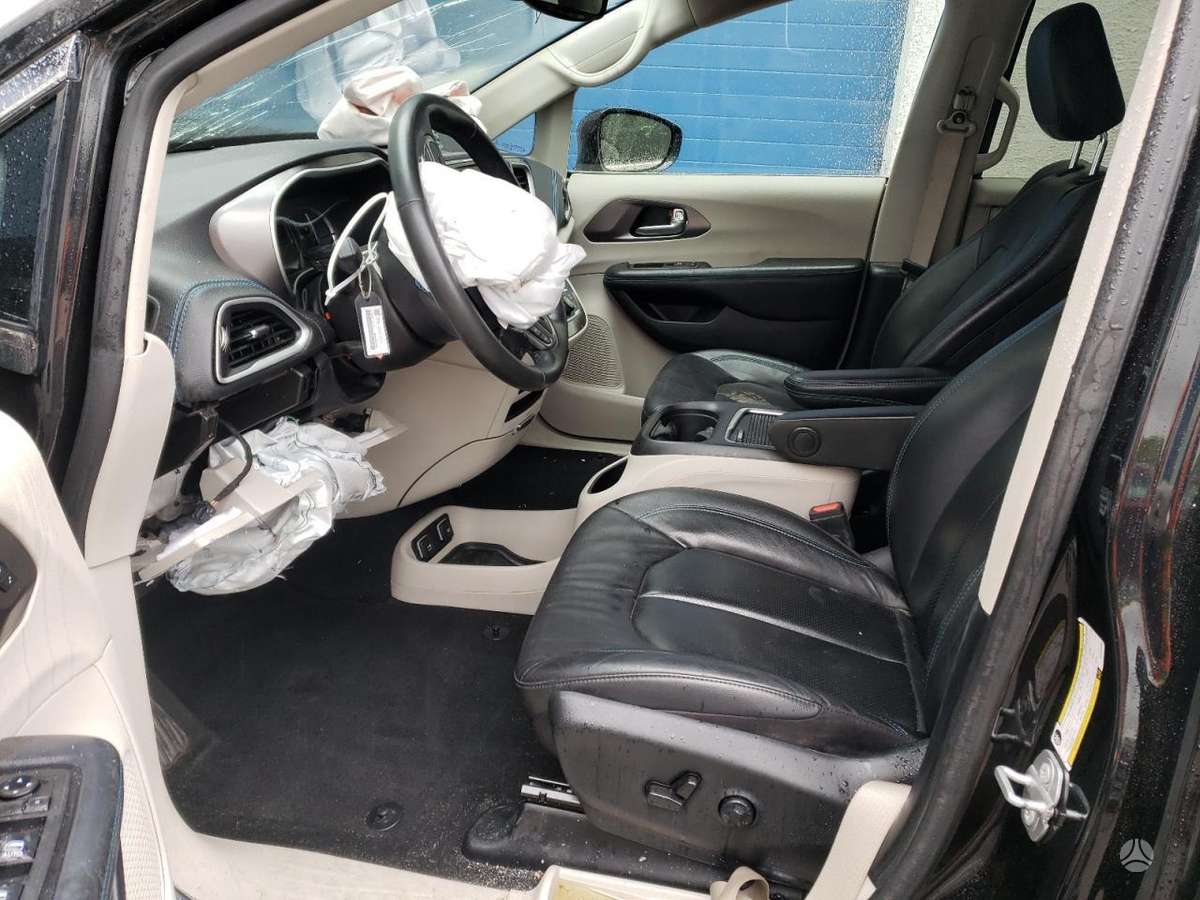 Chrysler Pacifica dalimis. Pacifica hybridas