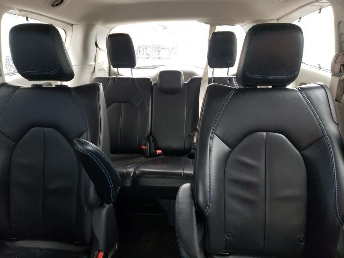 Chrysler Pacifica for parts. Pacifica hybridas