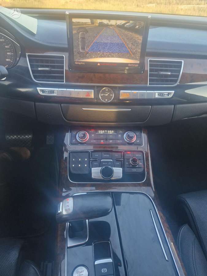 Audi A8, 3.0 l., Лимузин