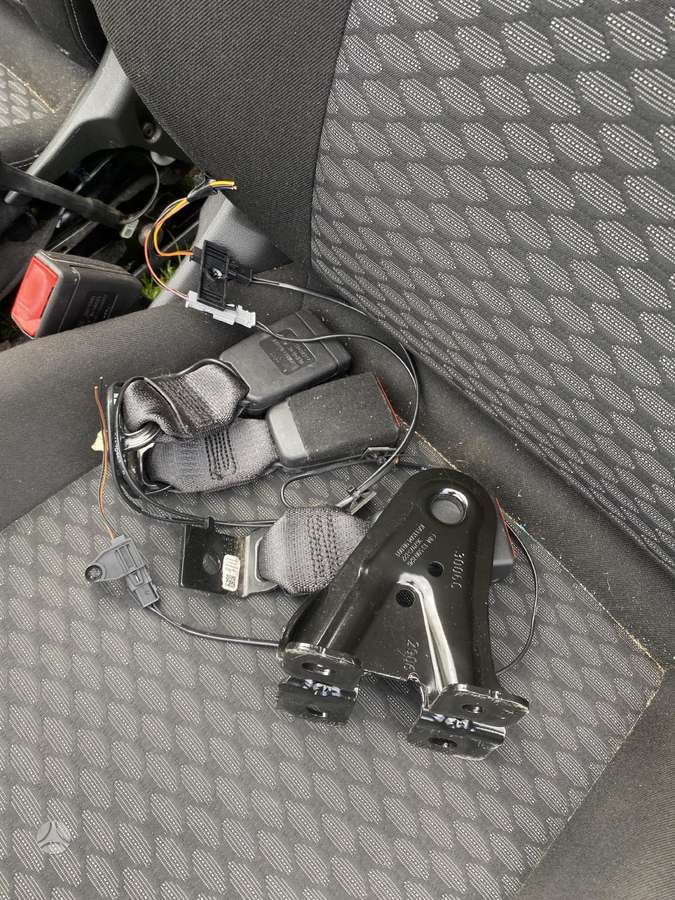 Opel Astra durų apmušalai, sėdynės