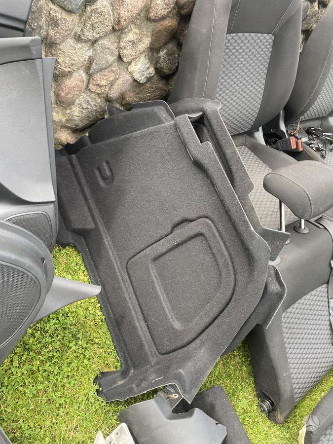 Opel Astra durų apmušalai, sėdynės