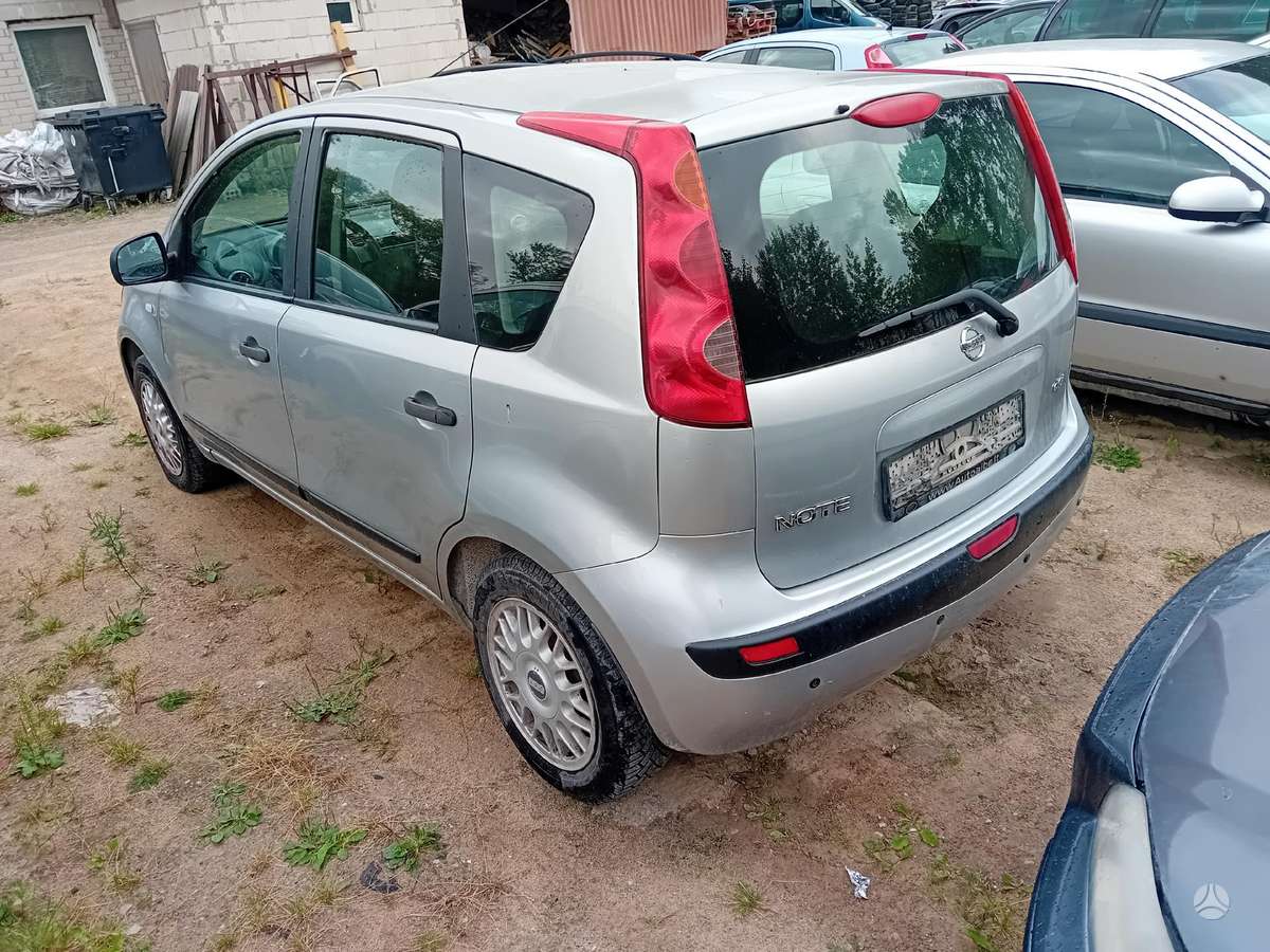 Nissan Note dalimis