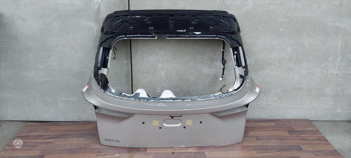 Nissan ARIYA Cen21711