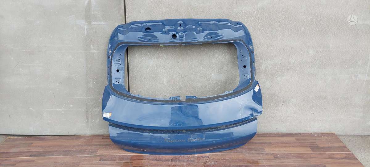 Porsche Taycan Cen21723