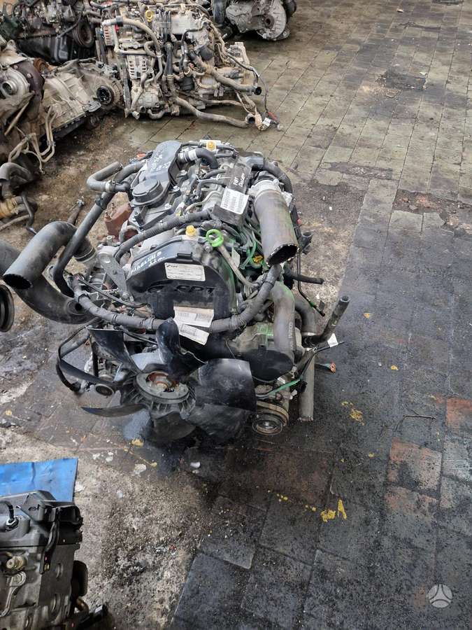 Iveco 35s14, грузовые микроавтобусы