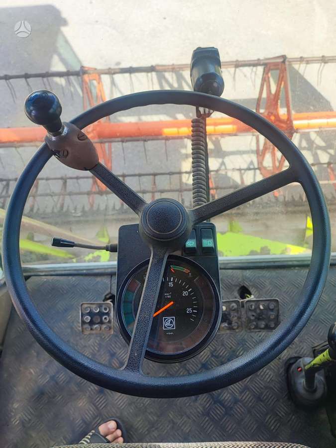 Claas Dominator 88 S, kombainai