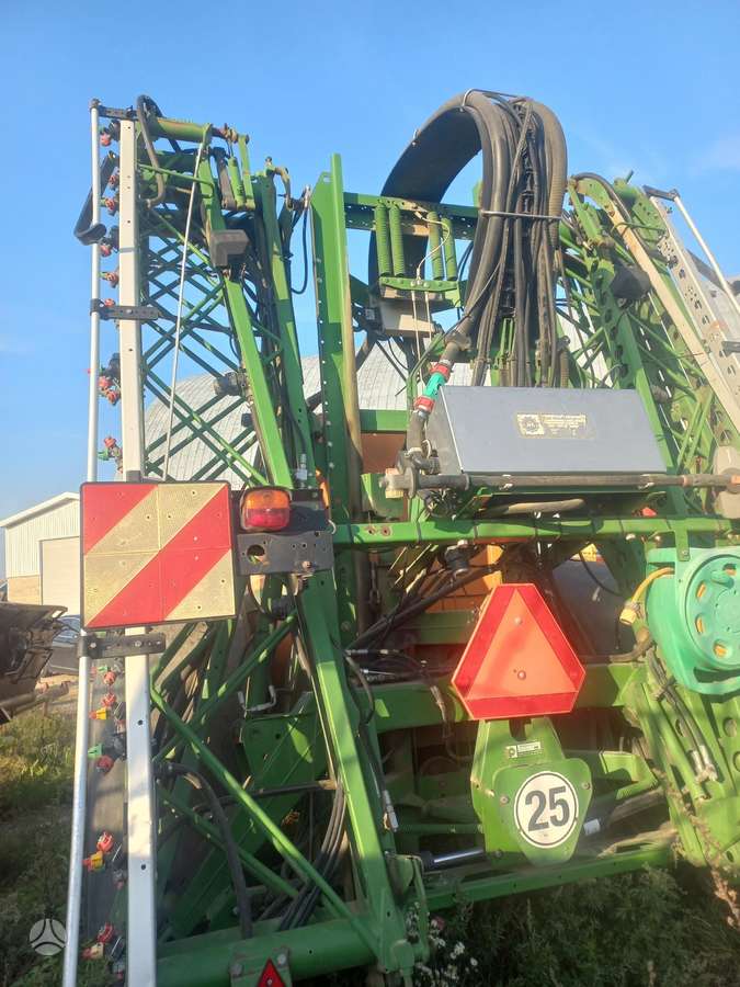 Amazone UG-3000, ploughs