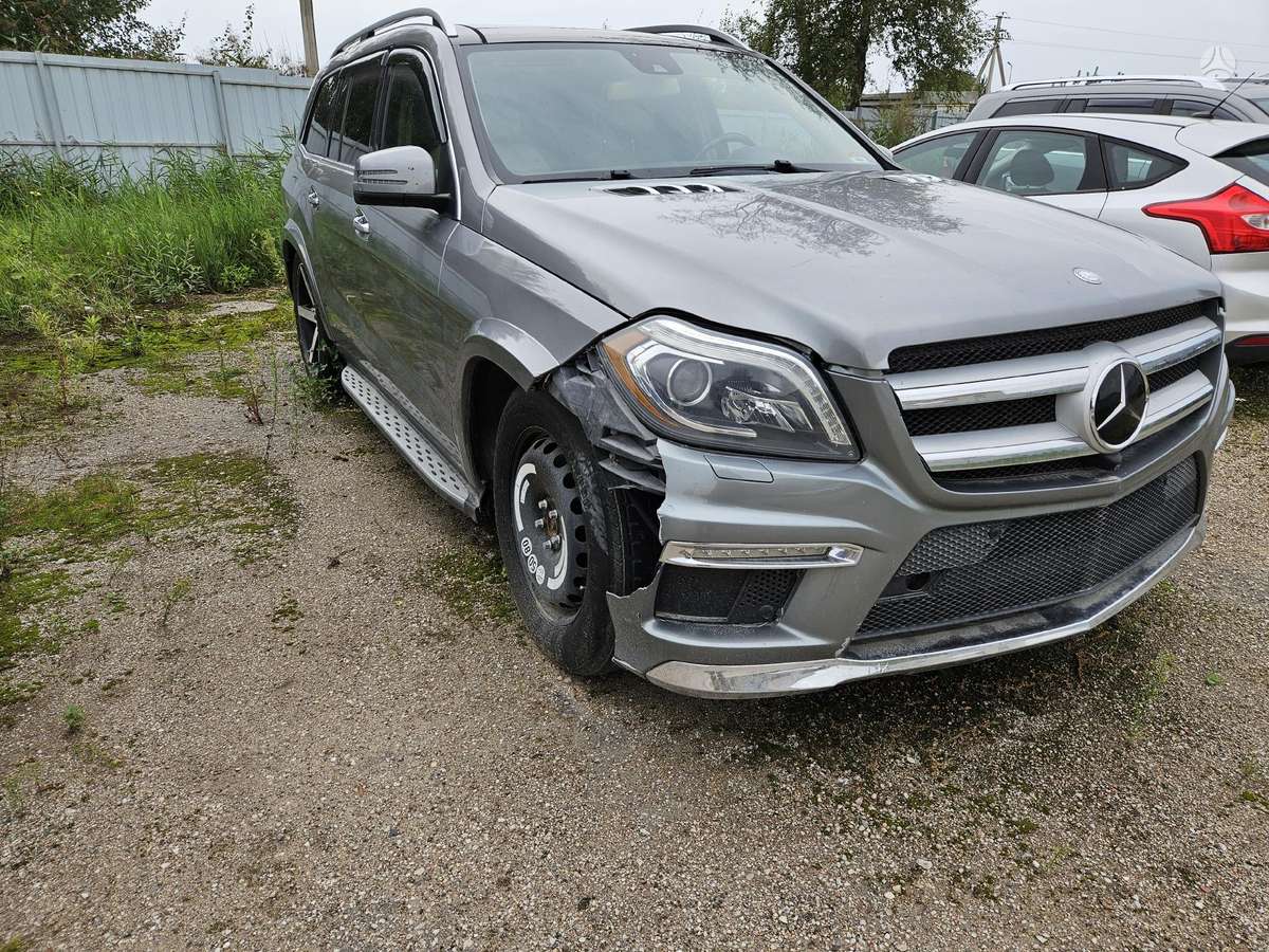 Mercedes-Benz GL550 по частям