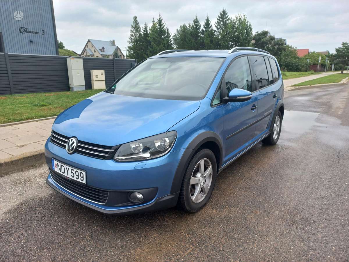Volkswagen Cross Touran - 1