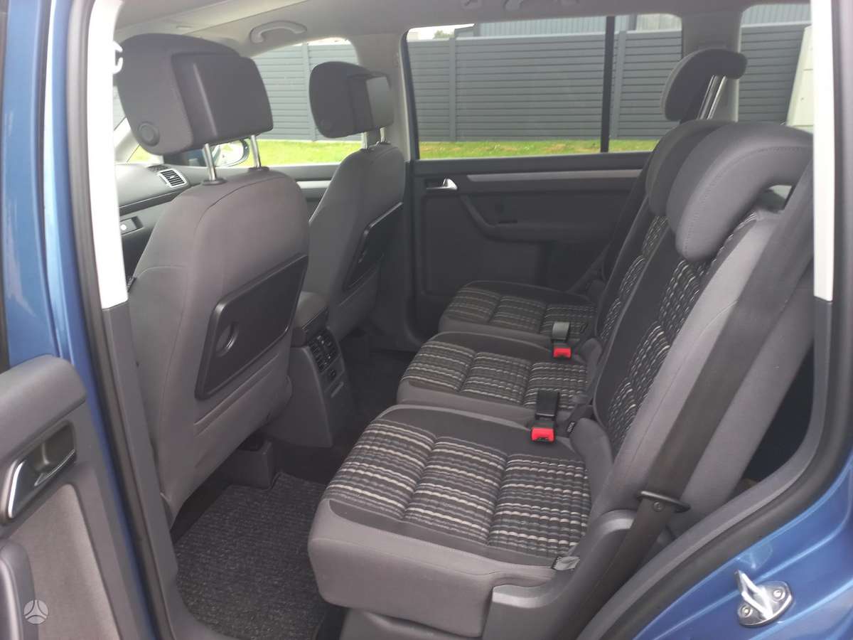 Volkswagen Cross Touran - 10