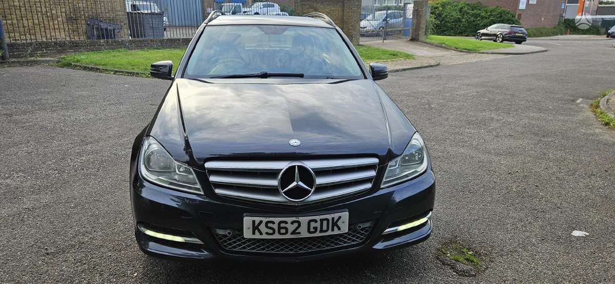 Mercedes-Benz C200