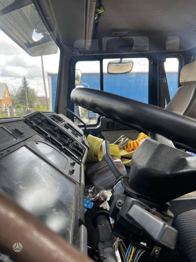 Volvo FL614, с краном