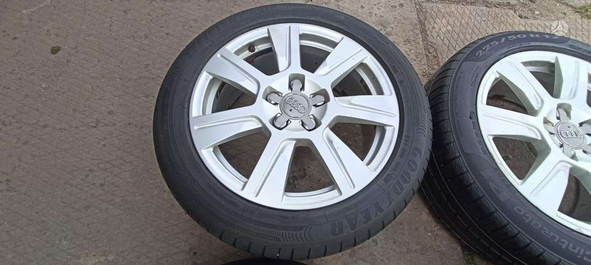 Audi A6,A4, lengvojo lydinio, R17