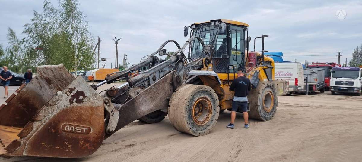 Caterpillar 457HT (T4F), фронтальные погрузчики