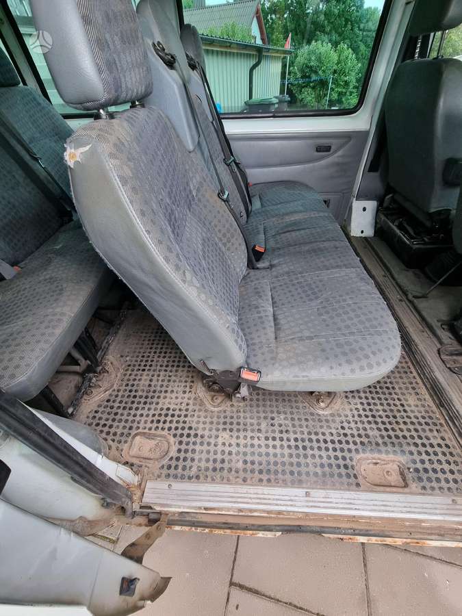Ford Transit, passenger vans