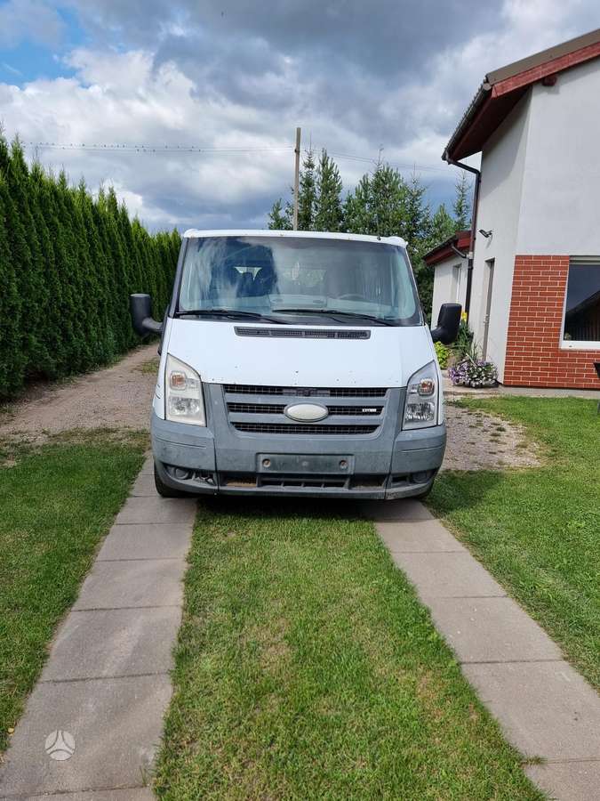 Ford Transit, passenger vans