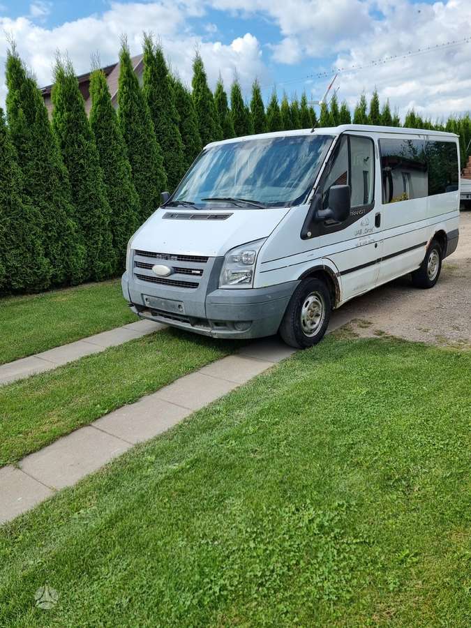 Ford Transit, passenger vans