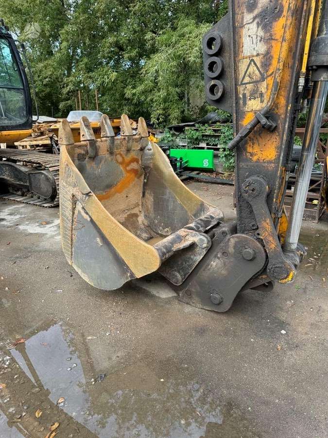 JCB JCB JS220LC, excavator