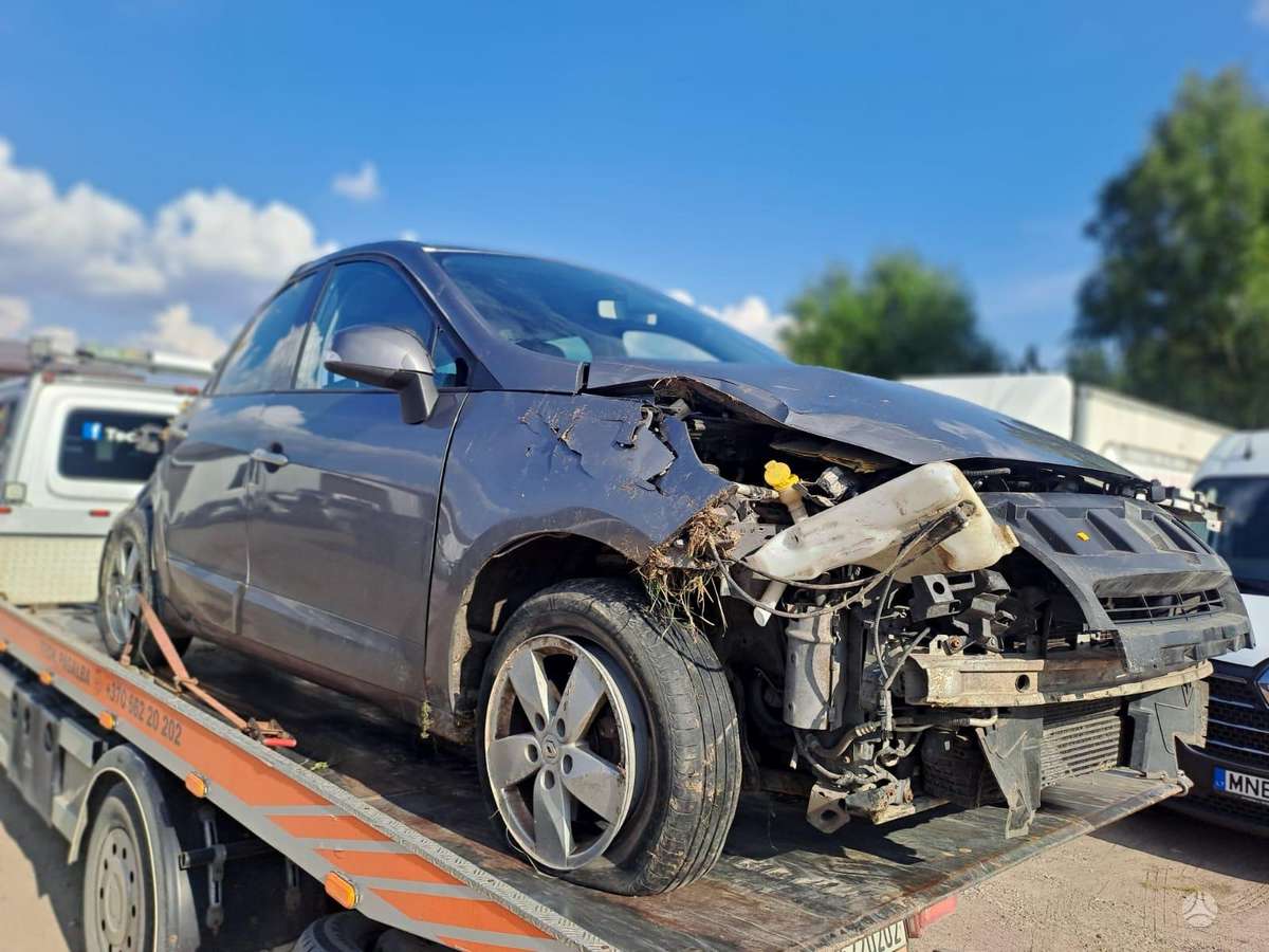 Renault Scenic по частям