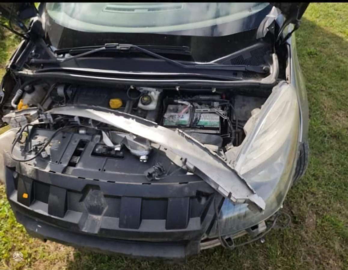 Renault Scenic for parts