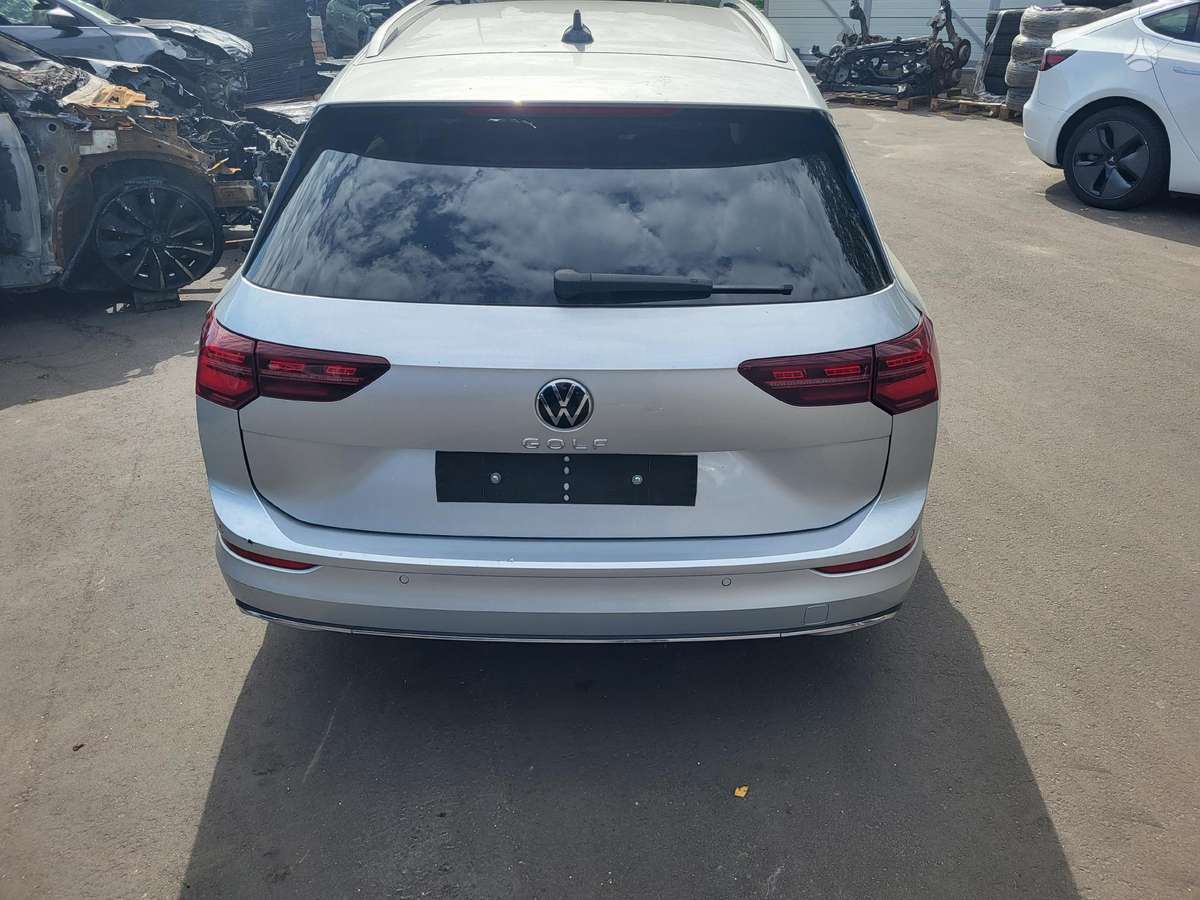 Volkswagen Golf dalimis